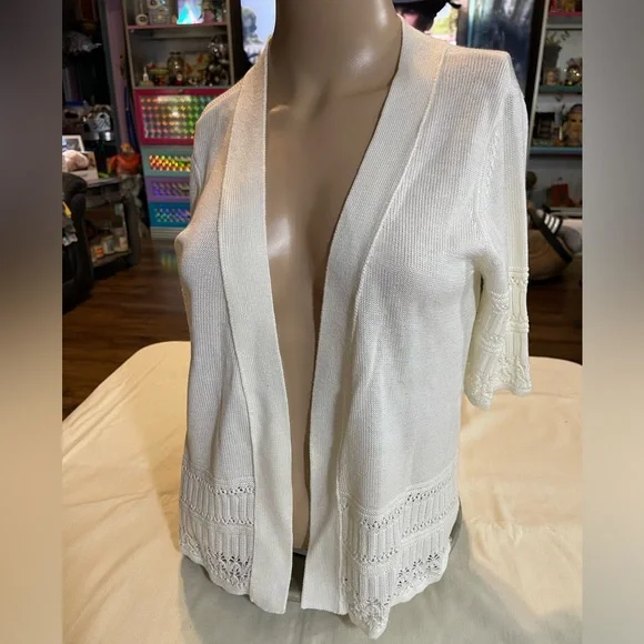 Ladies Sweater - Picture 6 of 7